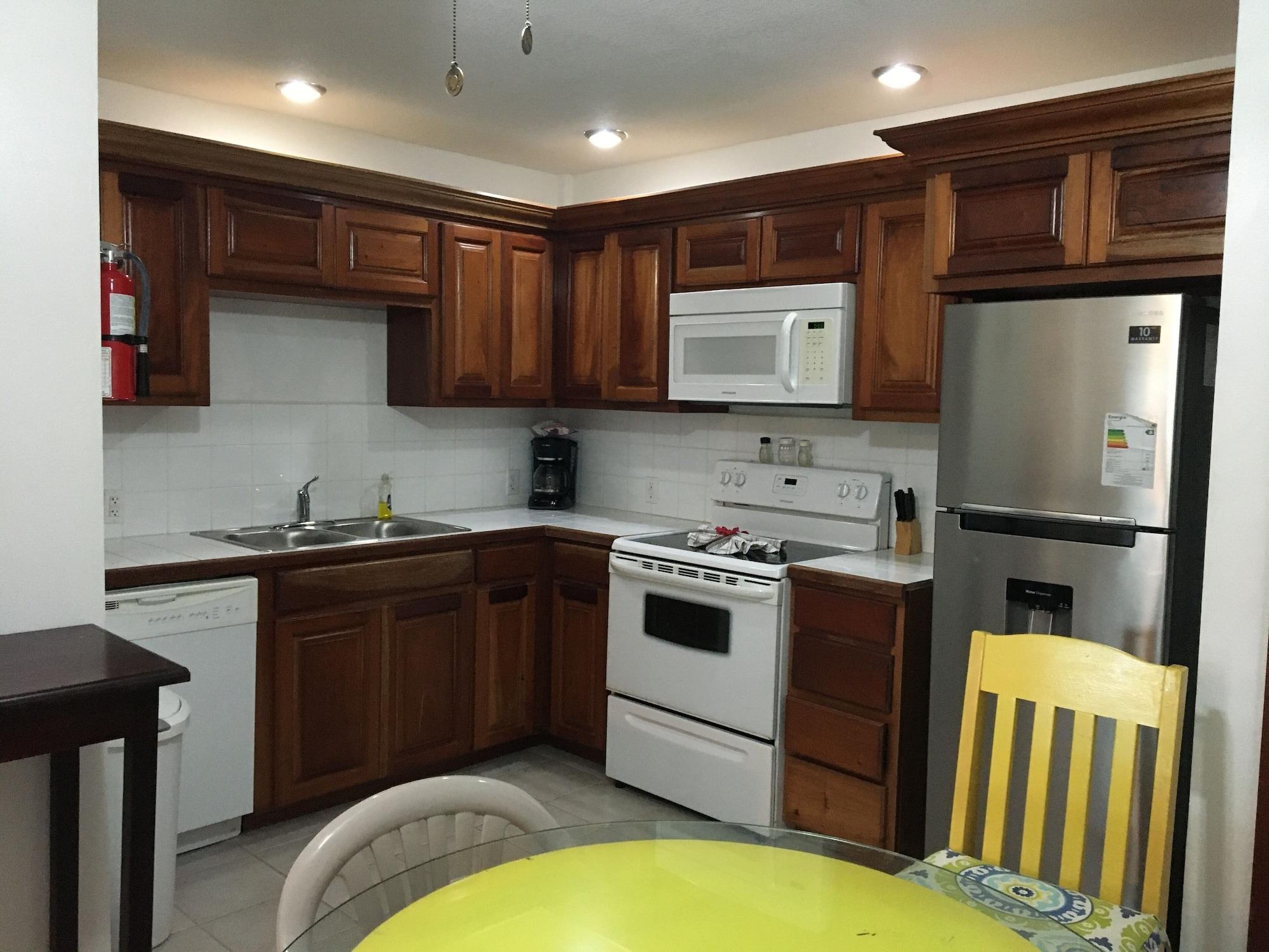 Best Western Grand Baymen Gardens San Pedro  Esterno foto