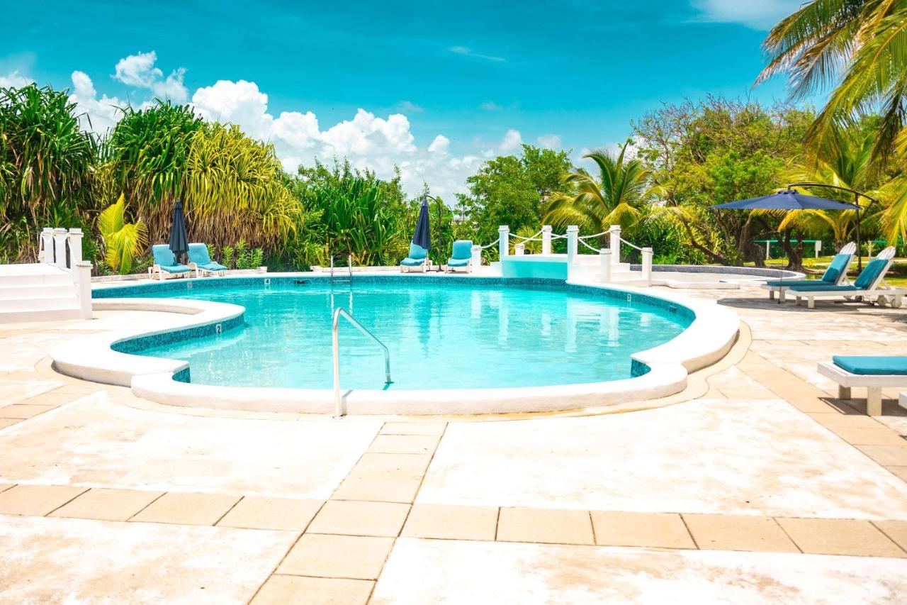 Best Western Grand Baymen Gardens San Pedro  Esterno foto