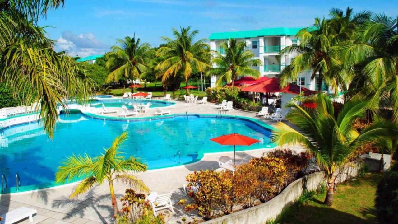 Best Western Grand Baymen Gardens San Pedro  Esterno foto