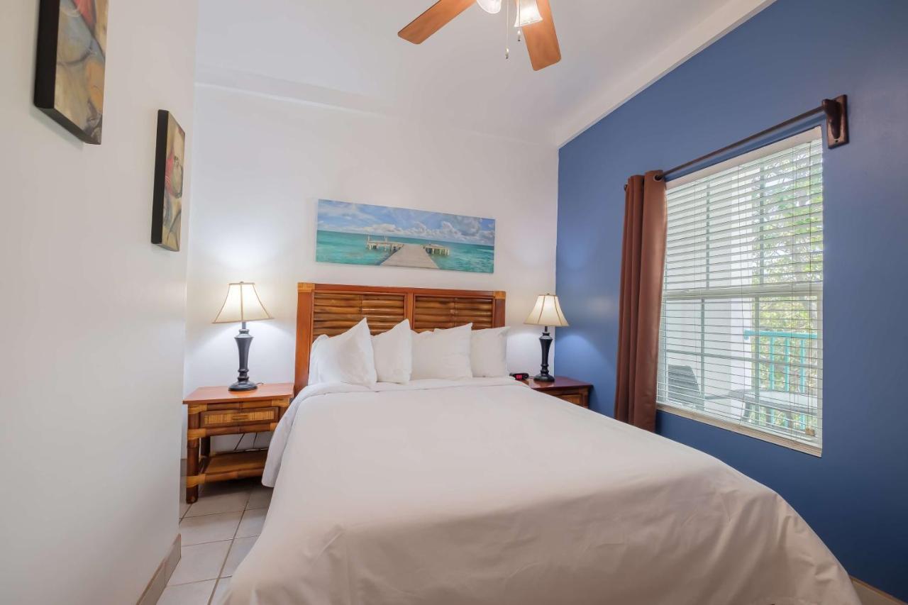 Best Western Grand Baymen Gardens San Pedro  Esterno foto