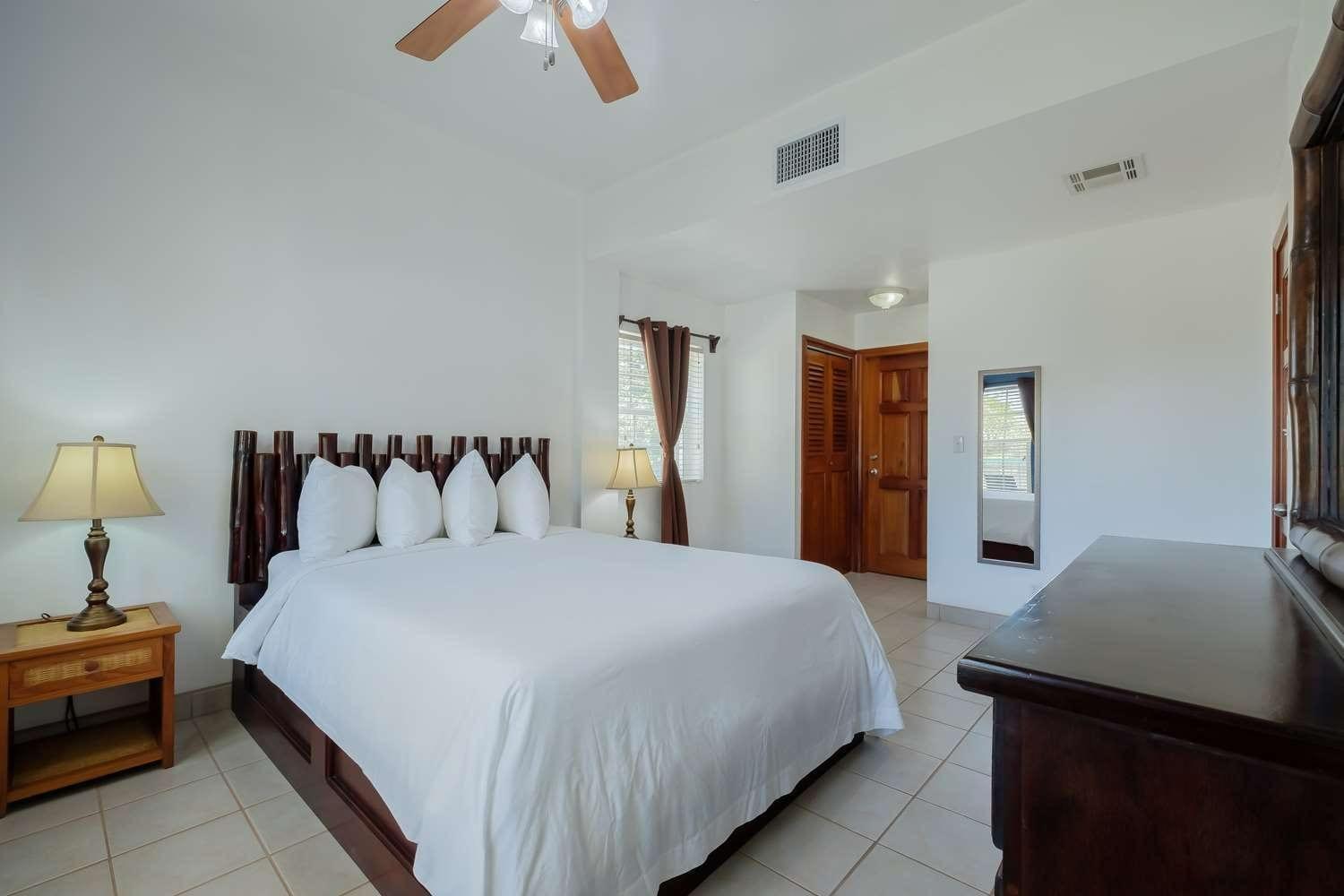 Best Western Grand Baymen Gardens San Pedro  Esterno foto