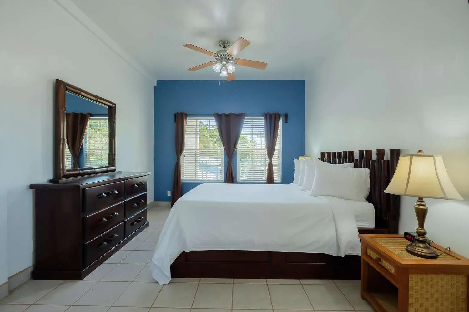 Best Western Grand Baymen Gardens San Pedro  Esterno foto