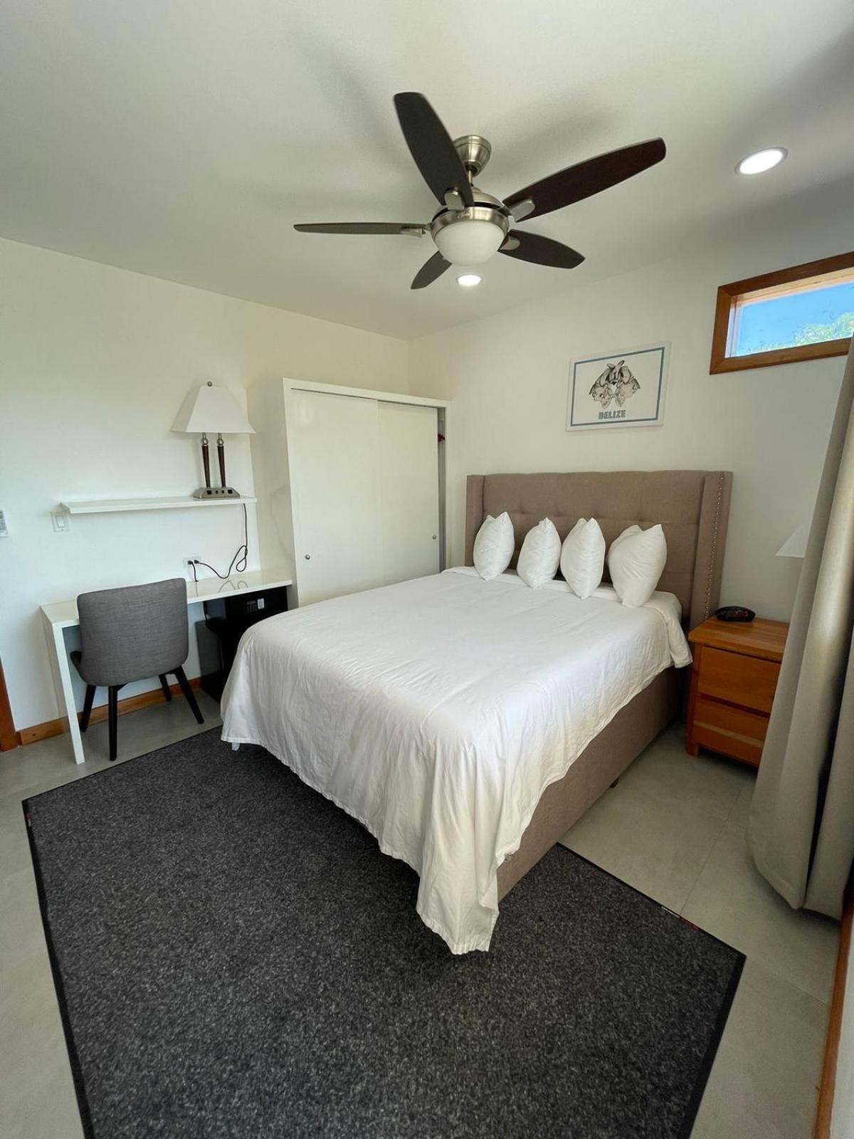 Best Western Grand Baymen Gardens San Pedro  Esterno foto