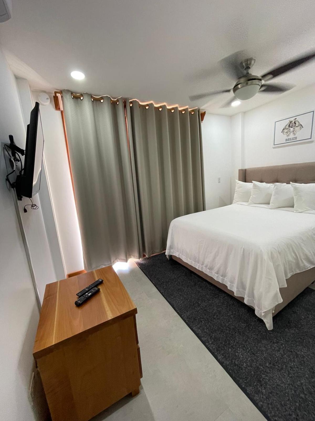 Best Western Grand Baymen Gardens San Pedro  Esterno foto